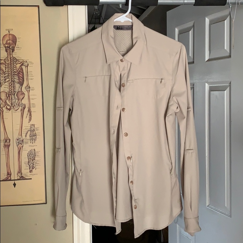 Rei outdoors water proof button-up